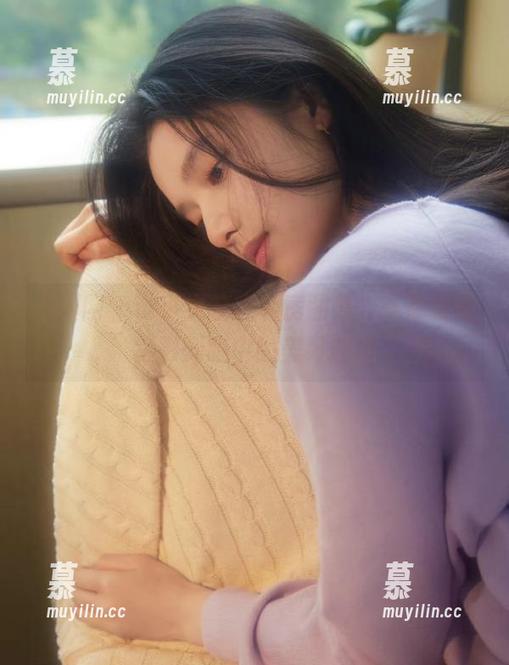 秀人网-谭小灵 秀人网 - 谭小灵校园私房图集,带你领略摄影师眼中的美好时光