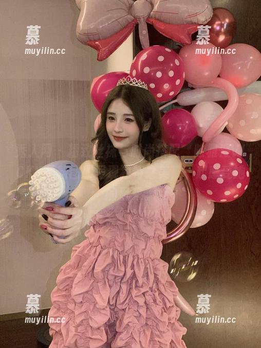 秀人网-陈雅漫VICKY 秀人网 - 精致丝袜与时尚搭配,陈雅漫VICKY最新图册呈现独特之美,一起感受她的风采。