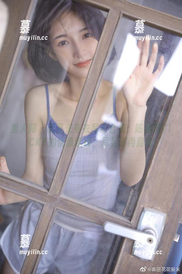 秀人网-陈雅漫VICKY 秀人网 - 无圣光毛衣写真合集:陈雅漫VICKY的优雅诠释,尽显时尚韵味