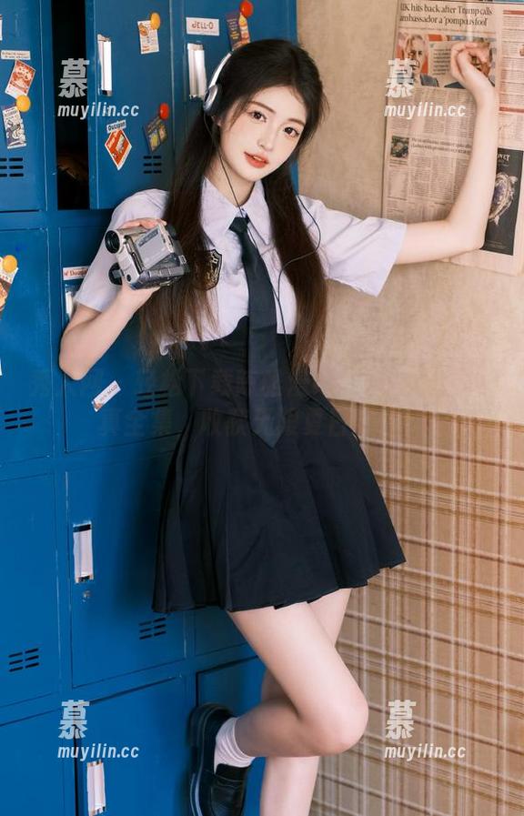 秀人网 - 轻松下载陈雅漫VICKY比基尼写真全集，收获无限夏日激情！