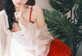 微密圈 – 羊小雪juvia泳装写真新曝光：这种美丽简直让人怀疑人生，她是谁的女神？