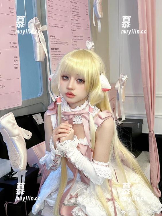 芊川一笑MNK “芊川一笑MNK”最新睡衣写真集资源,感受时尚魅力的魅惑