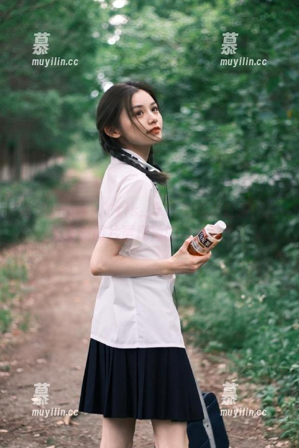 花漾show - Cris_卓娅祺的浴缸瞬间：无圣光图片展现她的自由与个性