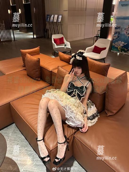花漾show-赵惟依coco 花漾show - 免费分享赵惟依coco教室独特照片,唤醒你心中的校园记忆!