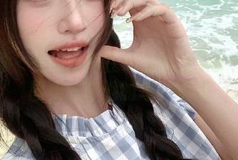 微密圈 – 在线徜徉在葛征的双倍快乐中：图集分享她的每一瞬间