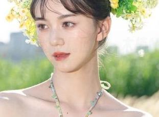 蜜桃社 – 夏天的专属回忆：木楠Nan泳池写真免费合集，定会让你心动
