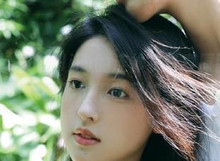 蜜桃社 – 琉璃lily的连体衣写真原图合集：每一张都值得收藏的美丽瞬间