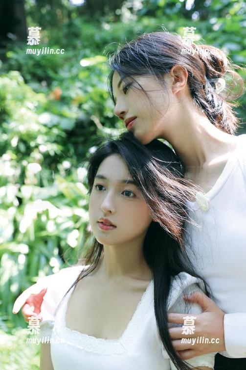 蜜桃社-琉璃lily 蜜桃社 - 琉璃lily的连体衣写真原图合集:每一张都值得收藏的美丽瞬间