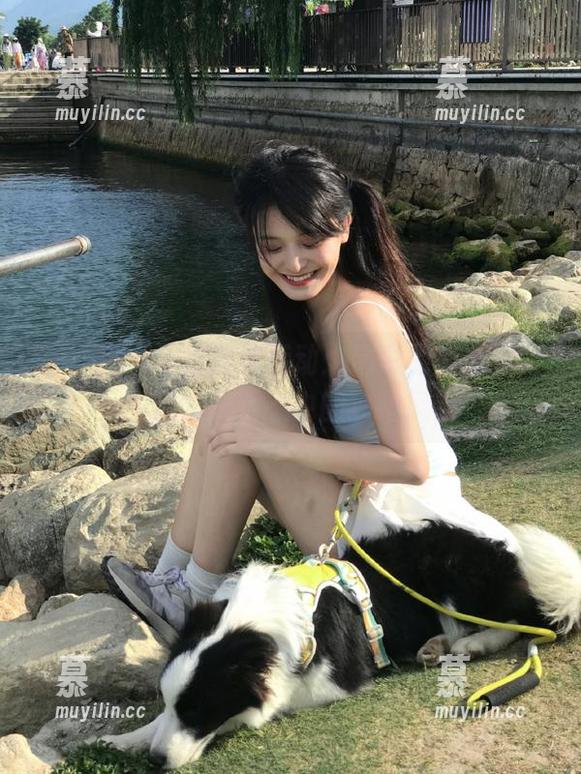 蜜桃社-美绪 蜜桃社 - 探秘美绪运动:精彩原图合集,展现她在动态中的独特风采