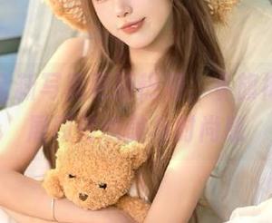 袜小喵全新写真更新热潮，《旗袍双美》展现传统美与时尚感