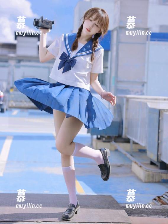 语画界-沐若昕 语画界 - 沐若昕皮衣写真精选:她如何用时尚演绎出自信与魅力的精彩瞬间?