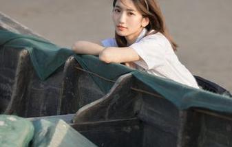 语画界 – 独特的芝芝Booty奶牛摄影合集下载，完美捕捉每个瞬间的美丽！