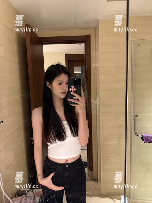 驭风而行，趴趴捣蛋陌的约尔自拍精品合集，唯美图片尽收眼底
