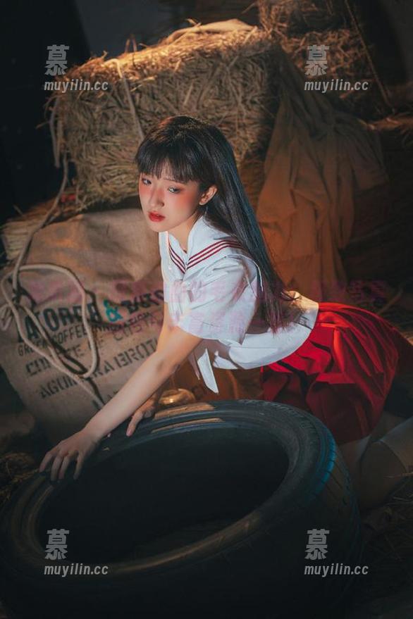 轰趴猫-曲曲 轰趴猫 - 探索曲曲的毛衣魅力:极致写真图包与丰富资源一览!