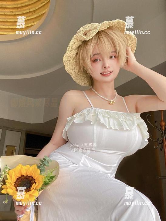 御姐风采尽显，阿寨寨的COS作品让人流连忘返