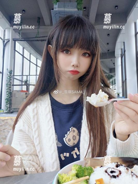 雪琪SAMA 探索雪琪SAMA的双人写真集:每一张原图都展示了无与伦比的艺术美感