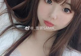雪琪SAMA的夏日写真盛宴：下载她的作品，感受季节的律动与心跳！