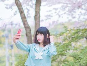 雯粥粥最新索尼子花嫁图集分享，捕捉那些动人而美好的时刻。