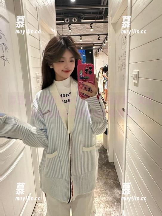 青豆客-可乐Vicky 青豆客 - 跟随可乐Vicky一起探索:大理旅拍高清写真集中的绝美瞬间