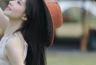 青豆客 – 原图独家分享：颜美汐白丝写真，感受甜美与优雅的碰撞