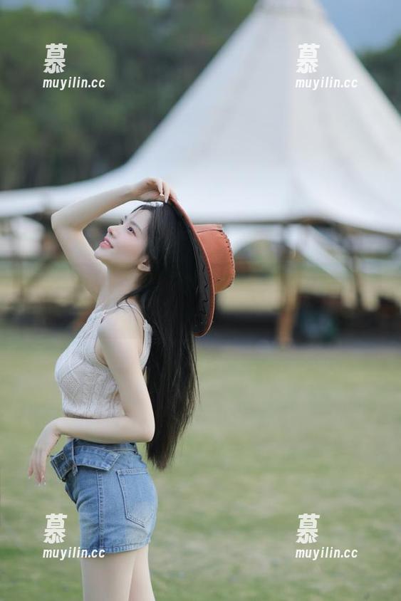 青豆客 - 原图独家分享：颜美汐白丝写真，感受甜美与优雅的碰撞