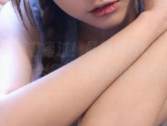 青豆客 – 不容错过！最新黄可christine御姐写真合集，解锁你的视觉盛宴
