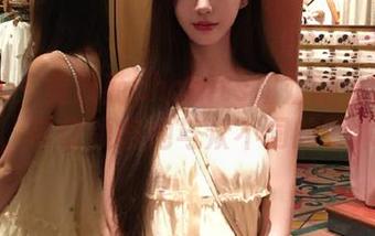 青豆客 – 黄歆苑chobits姐姐的全套写真图集，带你领略她与众不同的艺术视角