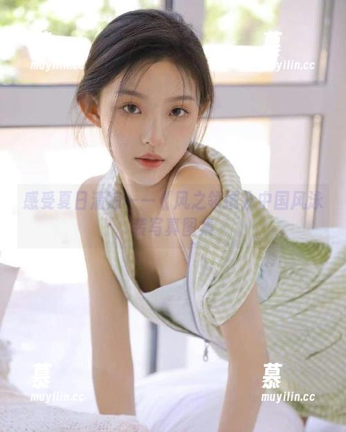 风之领域 感受夏日清凉——《风之领域》中国风泳装写真图集