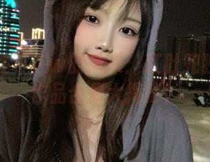 鬼畜瑶在不在w的风采：红肚兜独特写真作品合集大揭秘！