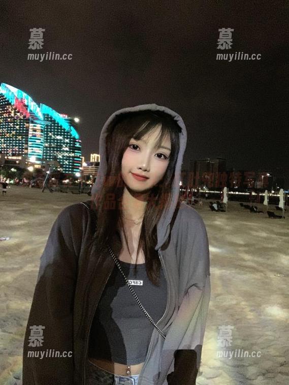 鬼畜瑶在不在w的风采：红肚兜独特写真作品合集大揭秘！