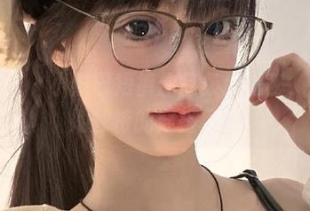 魅妍社 – 小热巴短裤作品集大揭秘，分享她独特的穿搭风格