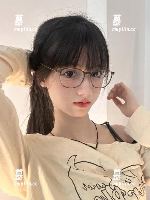 魅妍社-小热巴 魅妍社 - 小热巴短裤作品集大揭秘,分享她独特的穿搭风格
