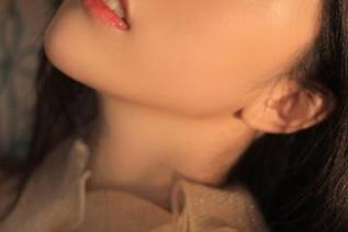 魅妍社 – 最新美图聚焦！赵梦洁护士写真诠释奉献与美丽的完美融合